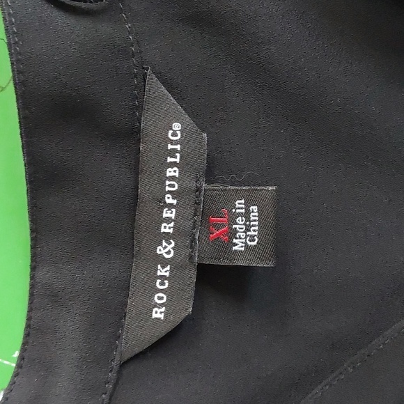 Rock & Republic Black Semi Sheer Chiffon Top Bell sleeves Flowy Neutral Sz.XL - Picture 8 of 9